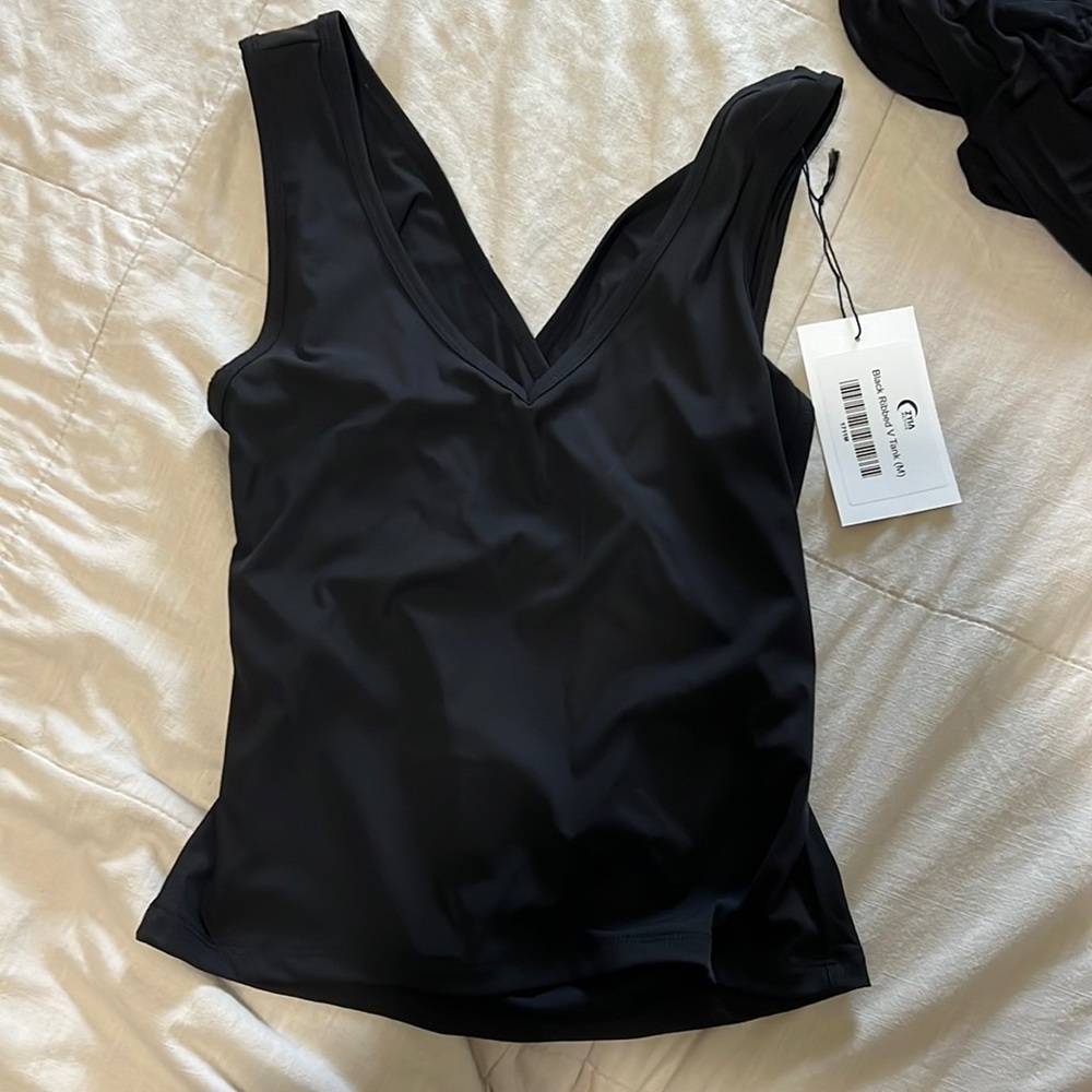 Zyia black ribbed tank top